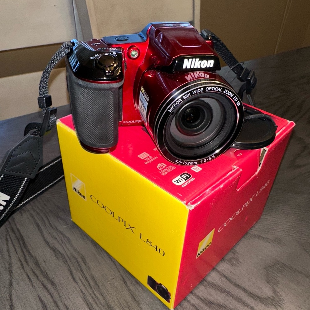 Nikon COOLPIX L840 Red Digital Camera